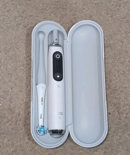 Oral electric toothbrush - oral-b, io